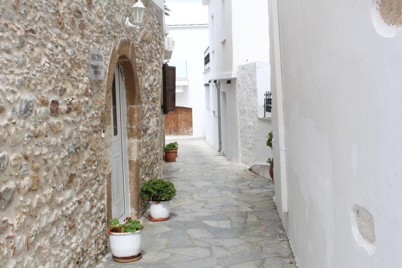 Piedra Residence Pigi  Exterior photo
