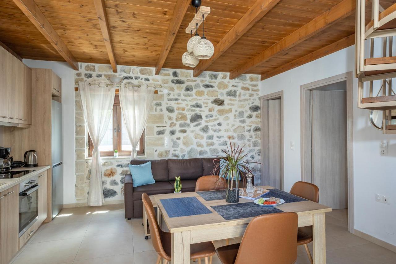 Piedra Residence Pigi  Exterior photo